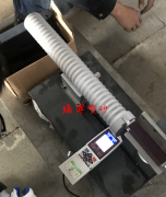 寧波某客戶(hù)為合金鋼螺栓和鑲件，風(fēng)力發(fā)電葉片襯套定制的專(zhuān)用噴砂